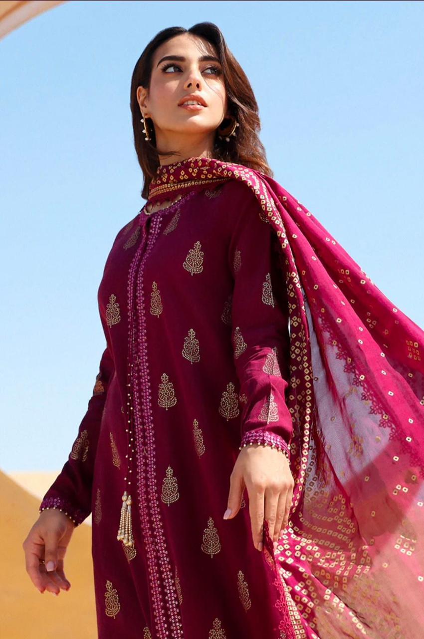 Maroon Embroidered Linen 3Pc Suit with Printed Chiffon Dupatta l D-122