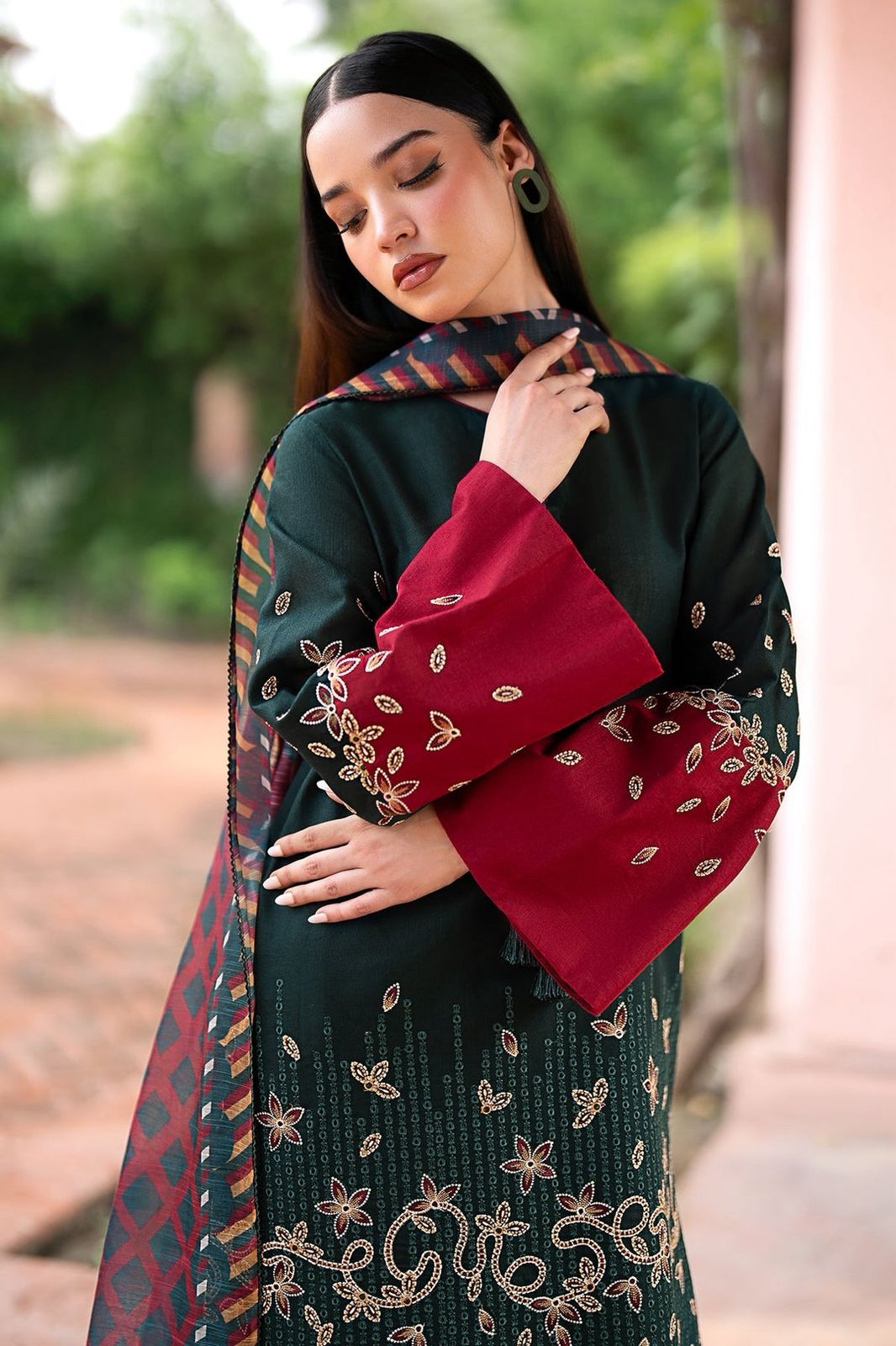 Deep Green Linen Embroidered 3Pc with Maroon Accents & Printed Dupatta | Sanaat Fashion – D-126