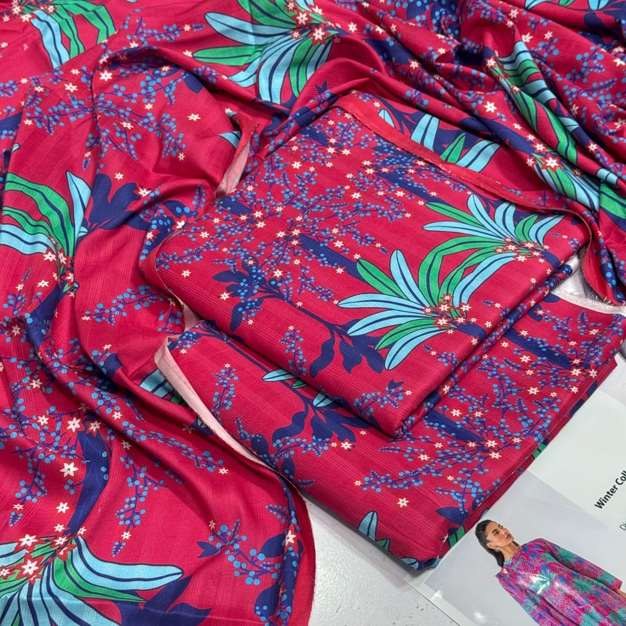 Sanaat Winter Collection 3Pc – Magenta Pink Digital Printed Bana Dora Linen Unstitched Suit with Printed Dupatta (D-119)