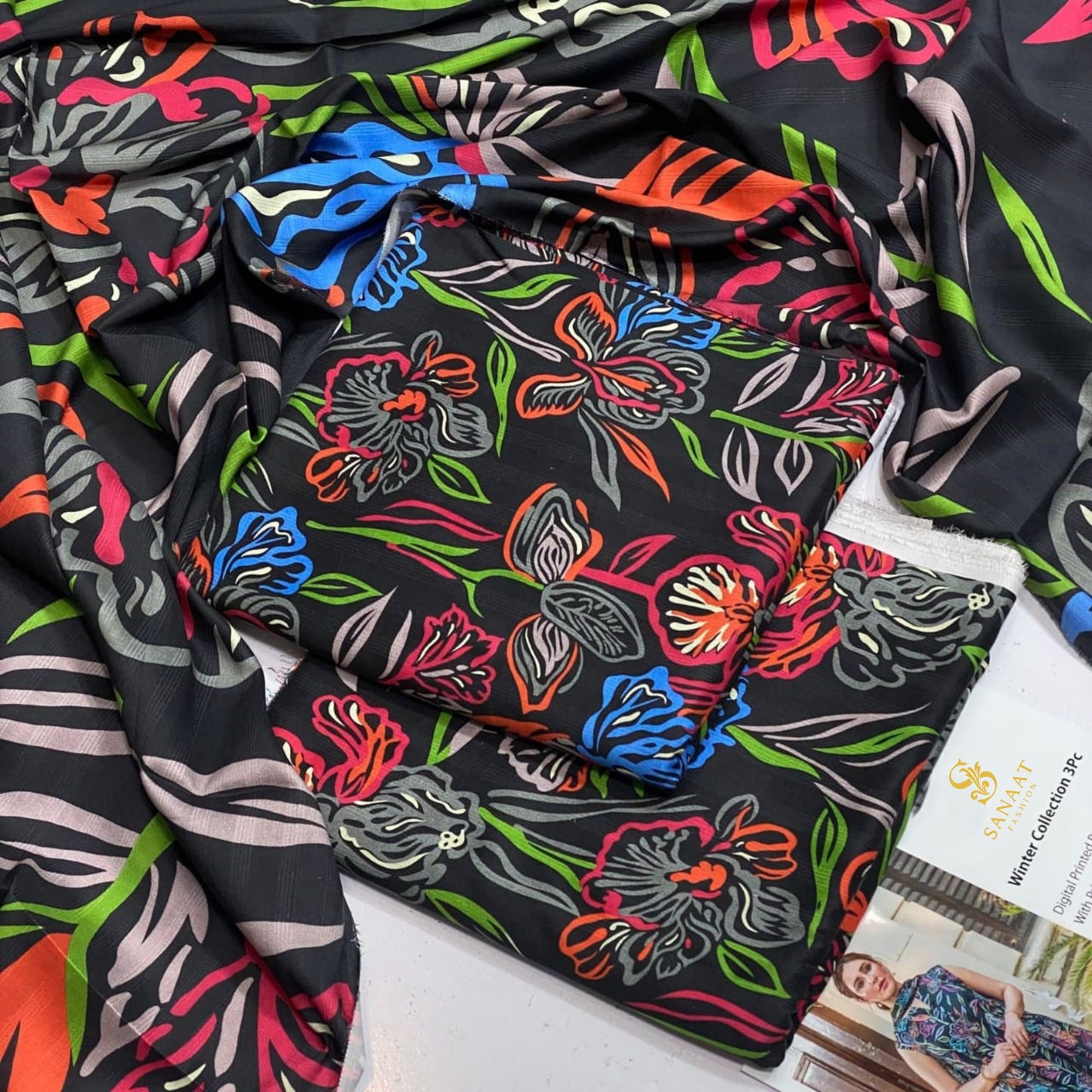 Sanaat Fashion – Winter Collection 3Pc | Unstitched Digital Printed Bana Dora Linen with Dupatta (D-113)